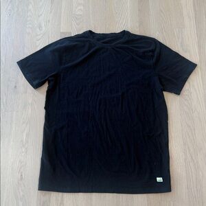 Vuori Men’s XL Black Cotton Tee